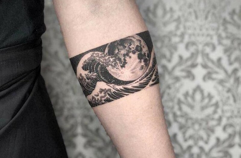 Hình xăm dán tề thiên trắng đen kín lưng 34x48cm- tặng bắp tay tattoo  15x21cm - Bộ quà tặng | TheFaceHolic.com